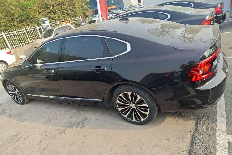 Used Volvo S90 New Energy 2023 T8 Plug-in Hybrid All-Wheel Drive Long-Range Zhiyi Luxury Edition Left Side
