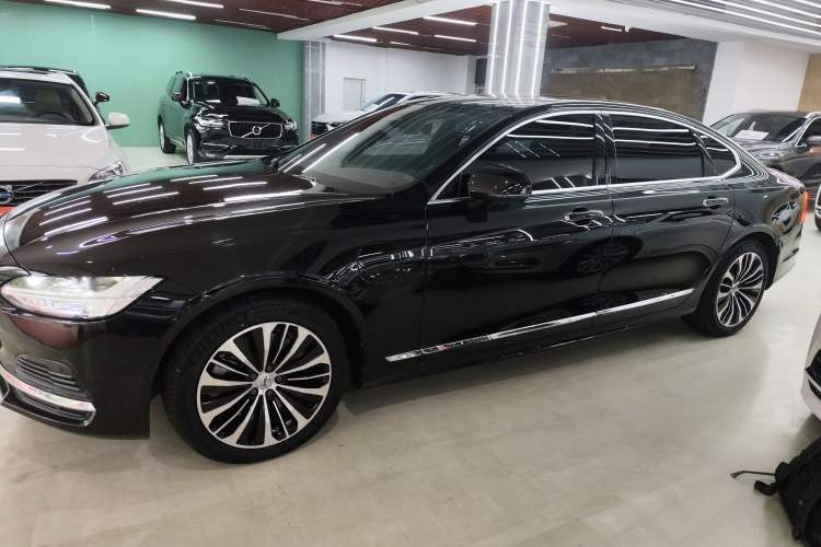 Used Volvo S90 New Energy 2023 T8 Plug-in Hybrid All-Wheel Drive Long-Range Zhiyi Luxury Edition Left Side