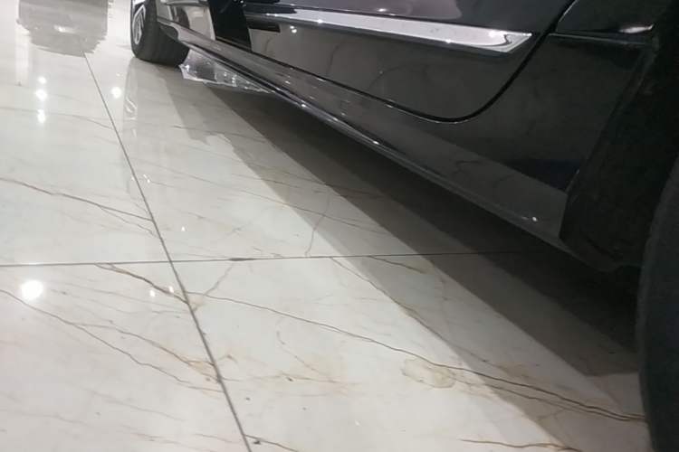 Used Volvo S90 New Energy 2023 T8 Plug-in Hybrid All-Wheel Drive Long-Range Zhiyi Luxury Edition Left Side Sill