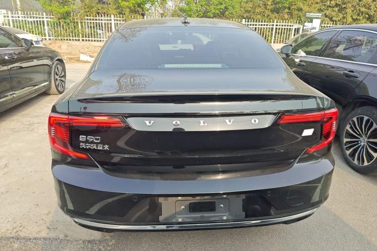 Used Volvo S90 New Energy 2023 T8 Plug-in Hybrid All-Wheel Drive Long-Range Zhiyi Luxury Edition Rear
