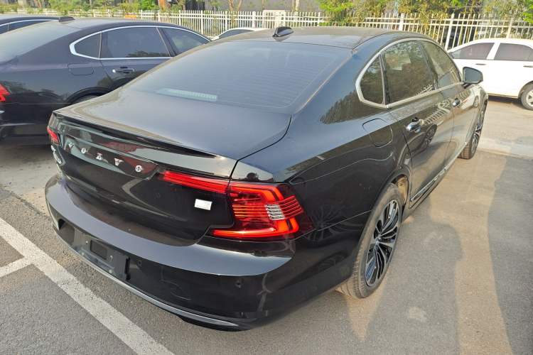 Used Volvo S90 New Energy 2023 T8 Plug-in Hybrid All-Wheel Drive Long-Range Zhiyi Luxury Edition Rear Right 45 Deg