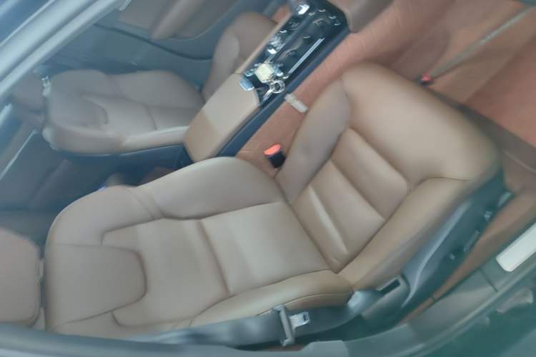 Used Volvo S90 New Energy 2023 T8 Plug-in Hybrid All-Wheel Drive Long-Range Zhiyi Luxury Edition Right Front Seat