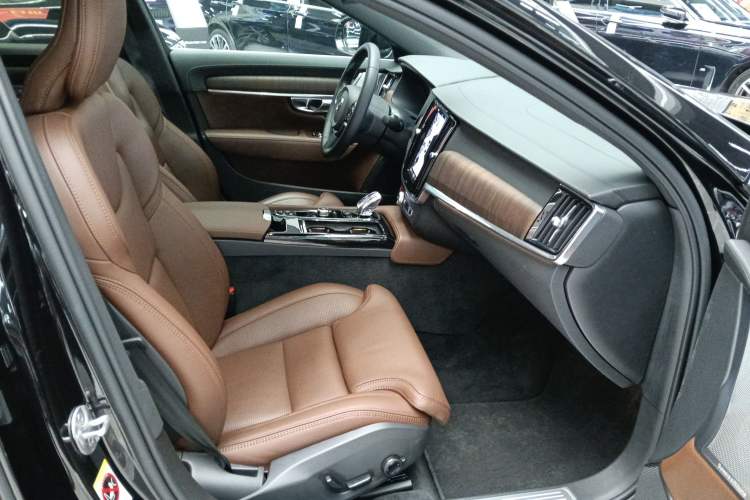Used Volvo S90 New Energy 2023 T8 Plug-in Hybrid All-Wheel Drive Long-Range Luxury Edition Right Front Seat