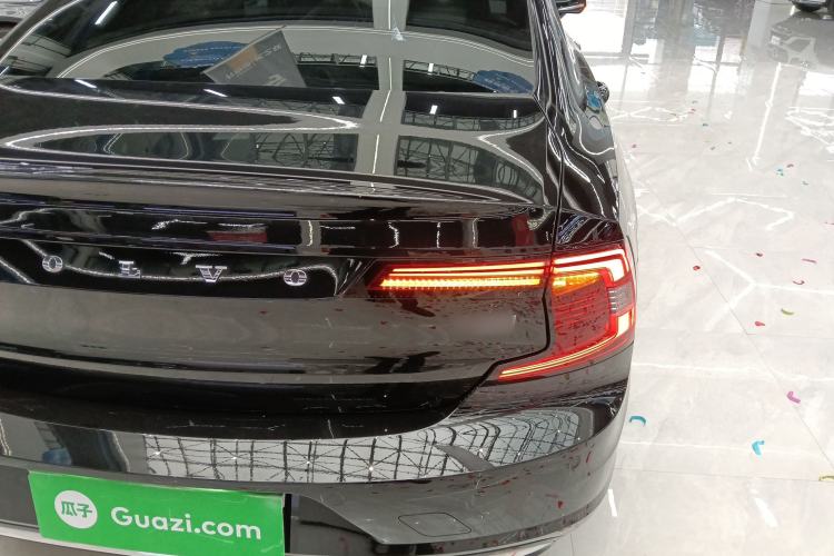 Used Volvo S90 New Energy 2023 T8 Plug-in Hybrid All-Wheel Drive Long-Range Luxury Edition Right Rear Taillight