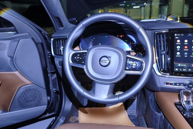 Used Volvo S90 New Energy 2023 T8 Plug-in Hybrid All-Wheel Drive Long-Range Zhiyi Luxury Edition Steering Wheel