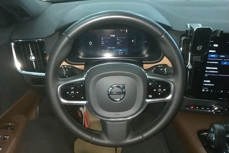 Used Volvo S90 New Energy 2023 T8 Plug-in Hybrid All-Wheel Drive Long-Range Zhiyi Luxury Edition Steering Wheel