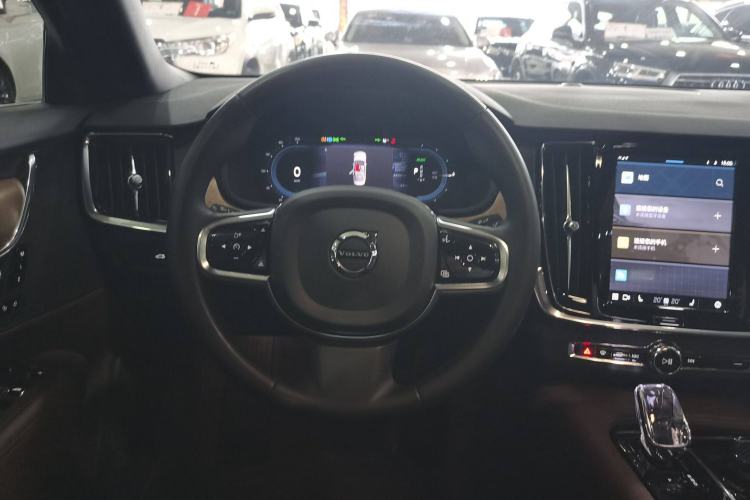 Used Volvo S90 New Energy 2023 T8 Plug-in Hybrid All-Wheel Drive Long-Range Zhiyi Luxury Edition Steering Wheel