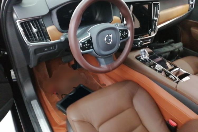 Used Volvo S90 New Energy 2023 T8 Plug-in Hybrid All-Wheel Drive Long-Range Zhiyi Luxury Edition Steering Wheel