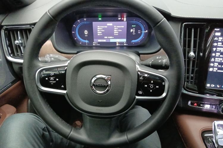 Used Volvo S90 New Energy 2023 T8 Plug-in Hybrid All-Wheel Drive Long-Range Luxury Edition Steering Wheel