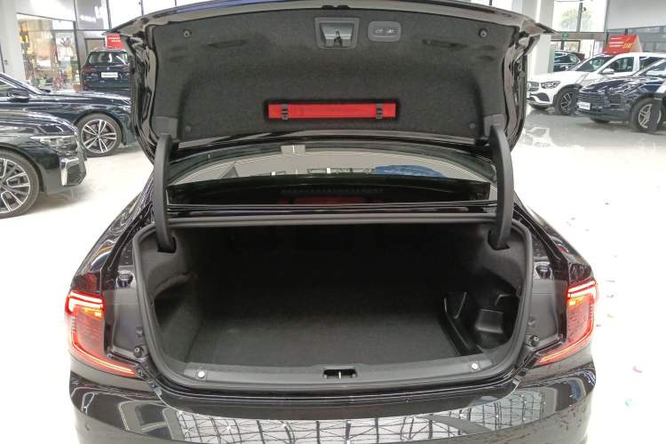 Used Volvo S90 New Energy 2023 T8 Plug-in Hybrid All-Wheel Drive Long-Range Luxury Edition Trunk