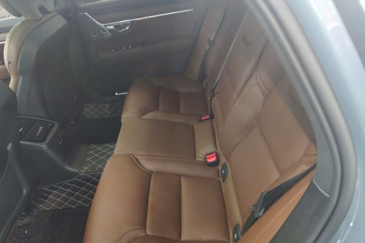 Used Volvo S90 New Energy 2023 T8 Plug-in Hybrid All-Wheel Drive Long-Range Luxury Edition Interior 4