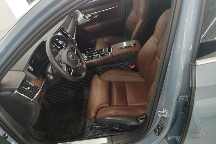 Used Volvo S90 New Energy 2023 T8 Plug-in Hybrid All-Wheel Drive Long-Range Luxury Edition Left Front Seat