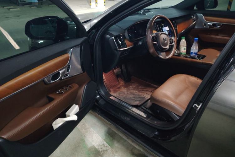 Used Volvo S90 New Energy 2023 T8 Plug-in Hybrid All-Wheel Drive Long-Range Zhiyi Luxury Edition Driver Seat