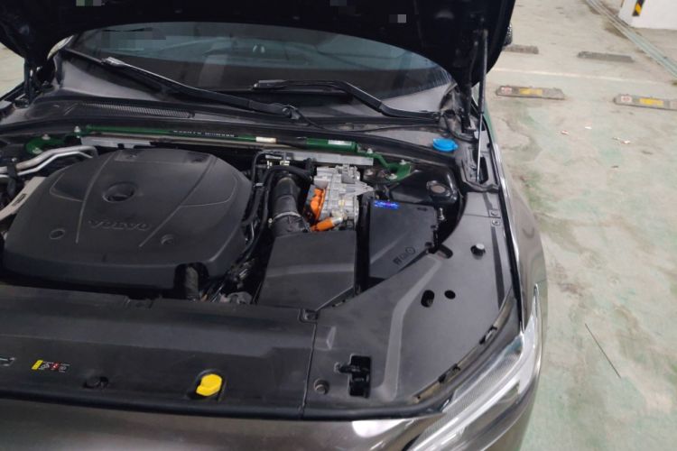 Used Volvo S90 New Energy 2023 T8 Plug-in Hybrid All-Wheel Drive Long-Range Zhiyi Luxury Edition Engine Bay Left