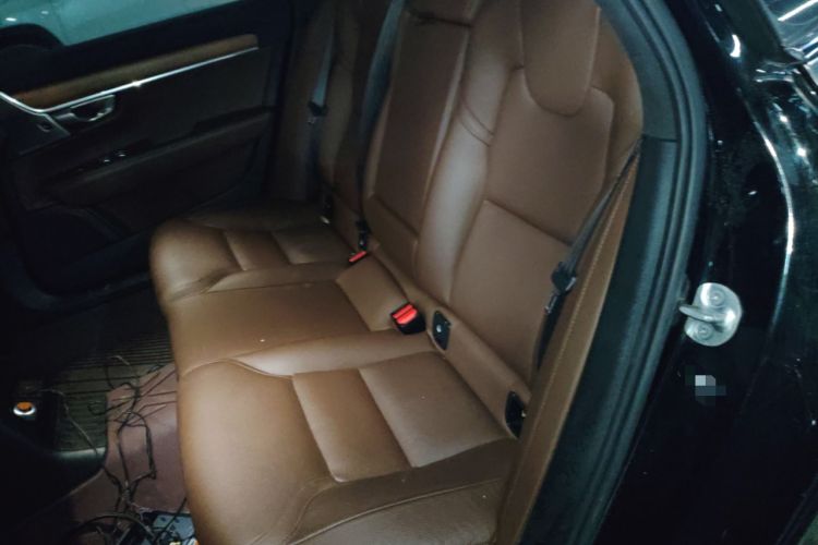 Used Volvo S90 New Energy 2023 T8 Plug-in Hybrid All-Wheel Drive Long-Range Zhiyi Luxury Edition Left Rear Seat
