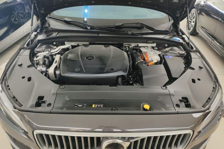 Used Volvo S90 New Energy 2023 T8 Plug-in Hybrid All-Wheel Drive Long-Range Luxury Edition Engine Bay