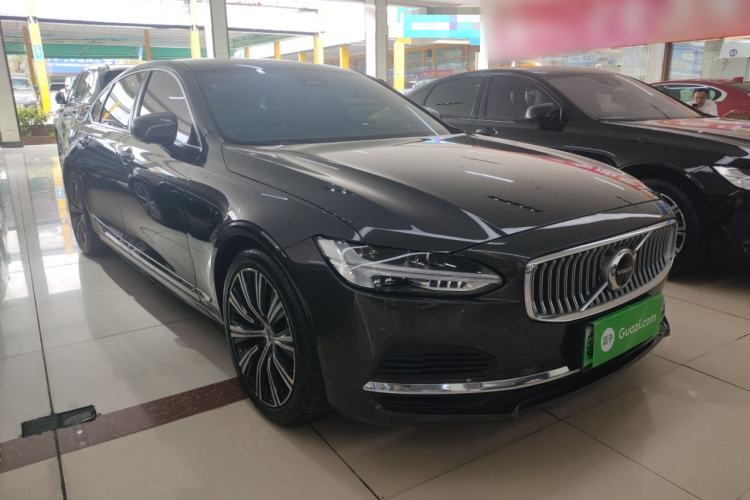 Used Volvo S90 New Energy 2023 T8 Plug-in Hybrid All-Wheel Drive Long-Range Luxury Edition Front Right 45 Deg