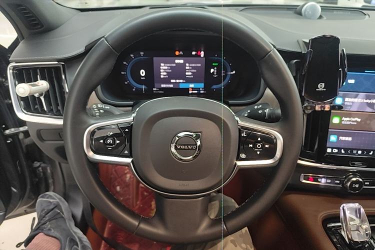 Used Volvo S90 New Energy 2023 T8 Plug-in Hybrid All-Wheel Drive Long-Range Luxury Edition Steering Wheel