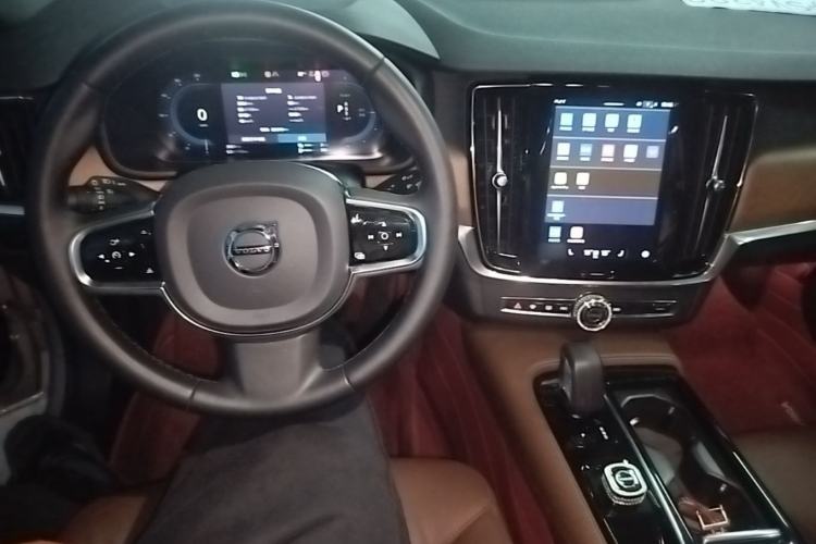 Used Volvo S90 New Energy 2023 T8 Plug-in Hybrid All-Wheel Drive Long-Range Zhiyi Luxury Edition Center Console