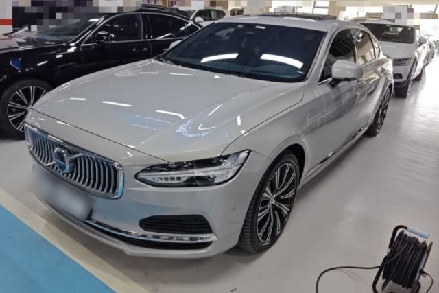Used Volvo S90 New Energy 2023 T8 Plug-in Hybrid All-Wheel Drive Long-Range Luxury Edition