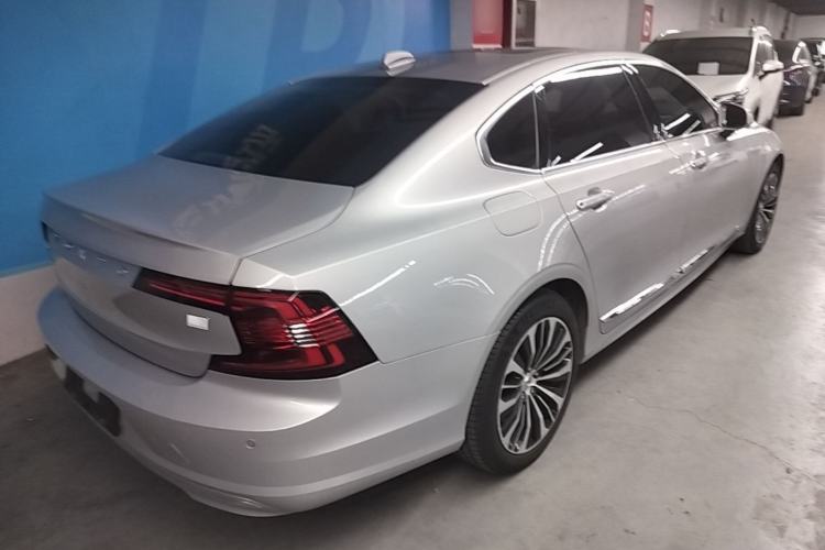 Used Volvo S90 New Energy 2023 T8 Plug-in Hybrid All-Wheel Drive Long-Range Zhiyi Luxury Edition Rear Right 45 Deg