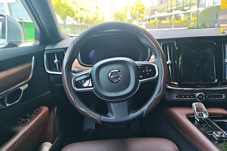 Used Volvo S90 New Energy 2023 T8 Plug-in Hybrid All-Wheel Drive Long-Range Zhiyi Luxury Edition Steering Wheel