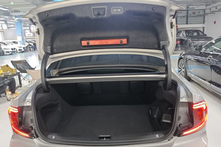 Used Volvo S90 New Energy 2023 T8 Plug-in Hybrid All-Wheel Drive Long-Range Luxury Edition Trunk