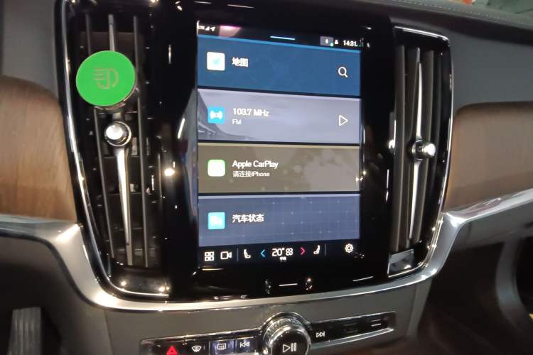 Used Volvo S90 New Energy 2024 Plug-in Hybrid Four-Wheel Drive Long-Range Luxury Smart Edition Audio And AC Panel