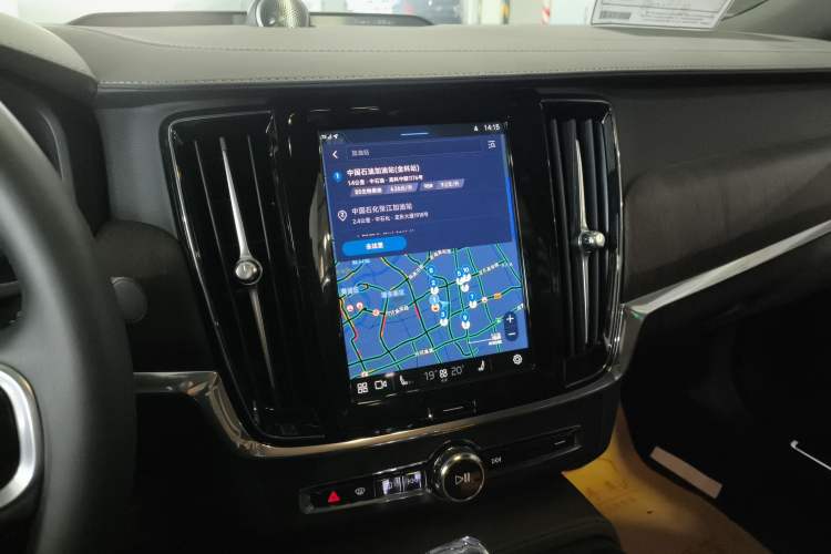 Used Volvo S90 New Energy 2024 Plug-in Hybrid Four-Wheel Drive Long-Range Luxury Smart Edition Audio And AC Panel