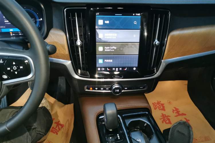 Used Volvo S90 New Energy 2024 Plug-in Hybrid Four-Wheel Drive Long-Range Zhiyi Luxury Edition Audio And AC Panel