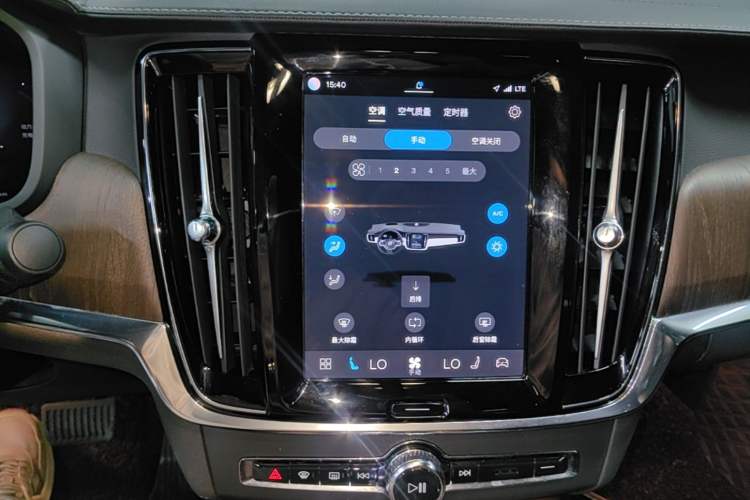Used Volvo S90 New Energy 2024 Plug-in Hybrid Four-Wheel Drive Long-Range Luxury Smart Edition Audio And AC Panel