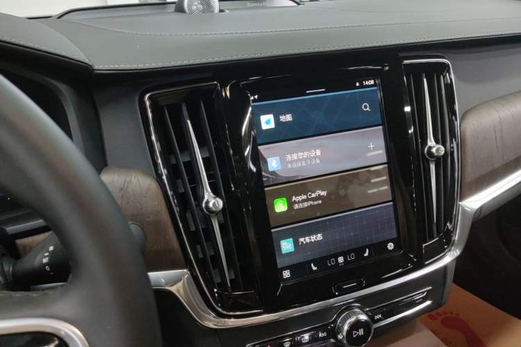 Used Volvo S90 New Energy 2024 Plug-in Hybrid Four-Wheel Drive Long-Range Luxury Smart Edition Audio And AC Panel