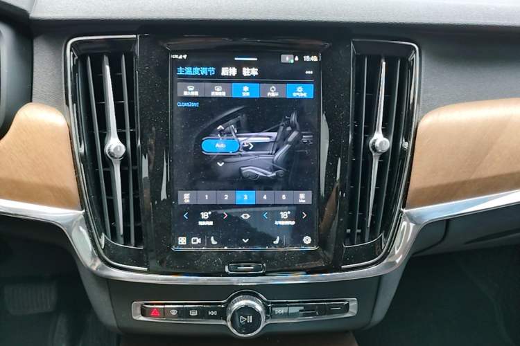 Used Volvo S90 New Energy 2024 Plug-in Hybrid Four-Wheel Drive Long-Range Zhiyi Luxury Edition Audio And AC Panel