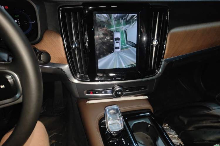 Used Volvo S90 New Energy 2024 Plug-in Hybrid Four-Wheel Drive Long-Range Zhiyi Luxury Edition Audio And AC Panel