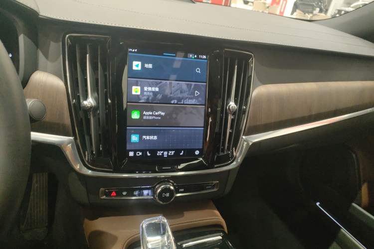 Used Volvo S90 New Energy 2024 Plug-in Hybrid Four-Wheel Drive Long-Range Luxury Smart Edition Audio And AC Panel