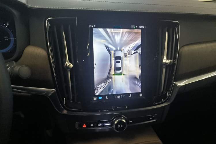Used Volvo S90 New Energy 2024 Plug-in Hybrid Four-Wheel Drive Long-Range Luxury Smart Edition Audio And AC Panel