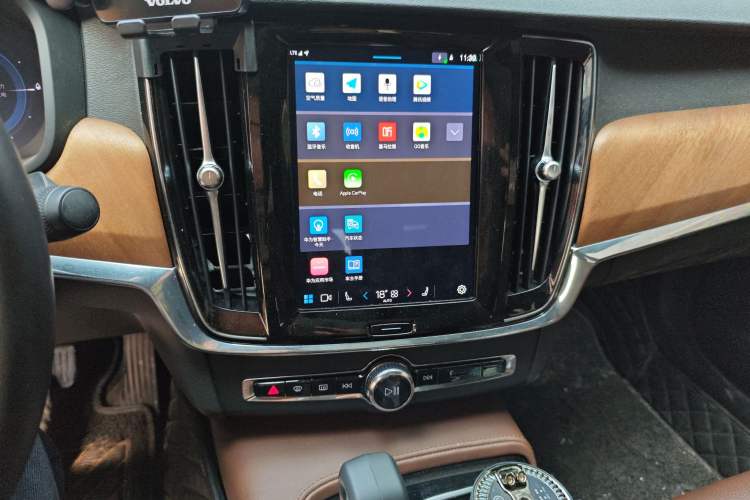 Used Volvo S90 New Energy 2024 Plug-in Hybrid Four-Wheel Drive Long-Range Zhiyi Luxury Edition Audio And AC Panel