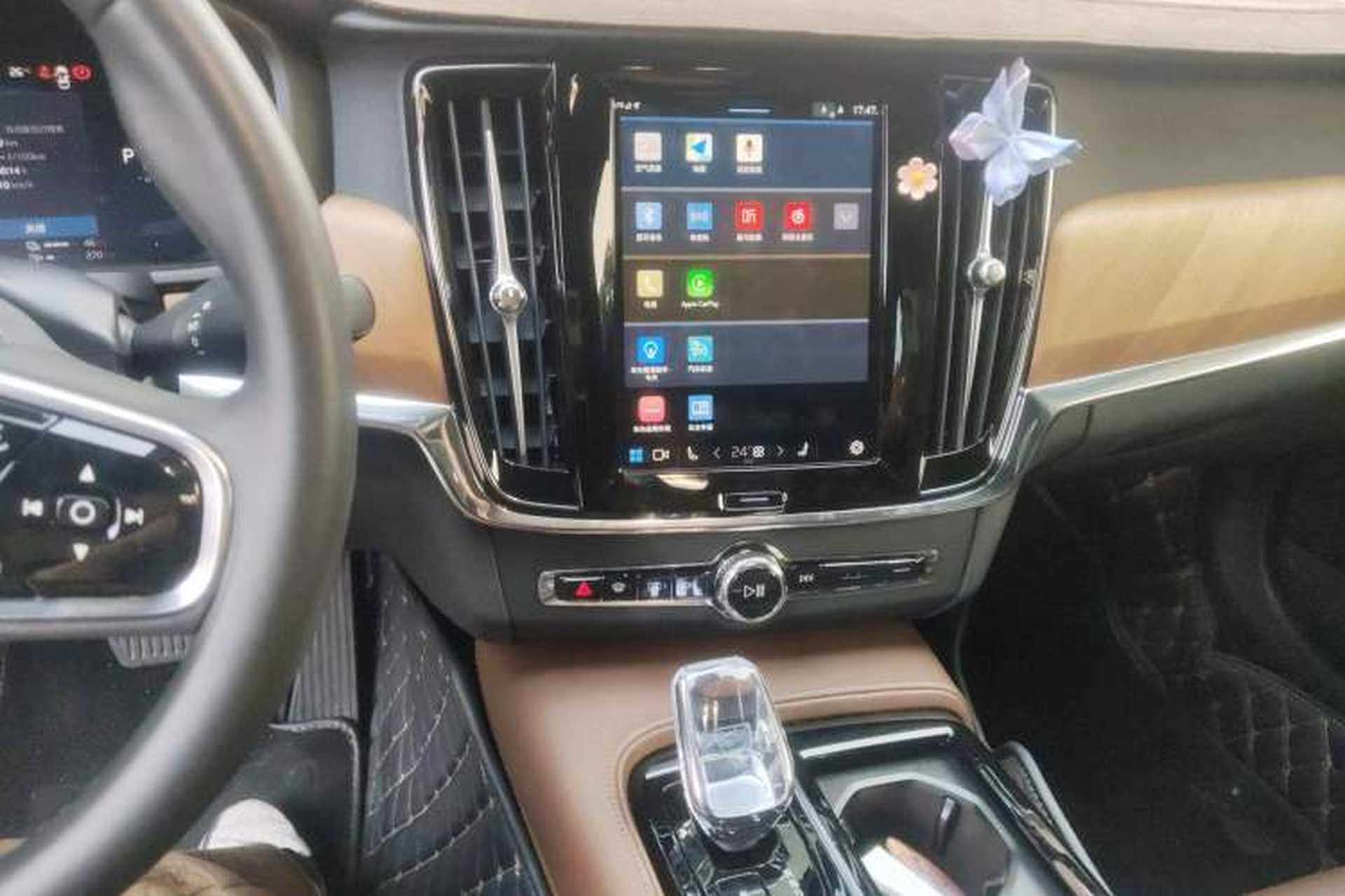 Used Volvo S90 New Energy 2024 Plug-in Hybrid Four-Wheel Drive Long-Range Zhiyi Luxury Edition Audio And AC Panel