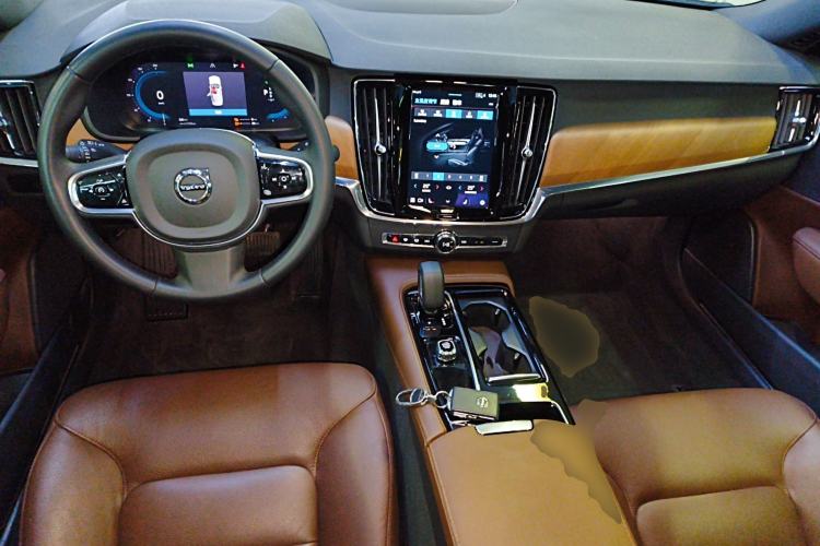 Used Volvo S90 New Energy 2024 Plug-in Hybrid Four-Wheel Drive Long-Range Zhiyi Luxury Edition Center Console