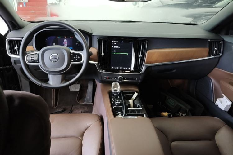 Used Volvo S90 New Energy 2024 Plug-in Hybrid Four-Wheel Drive Long-Range Zhiyi Luxury Edition Center Console