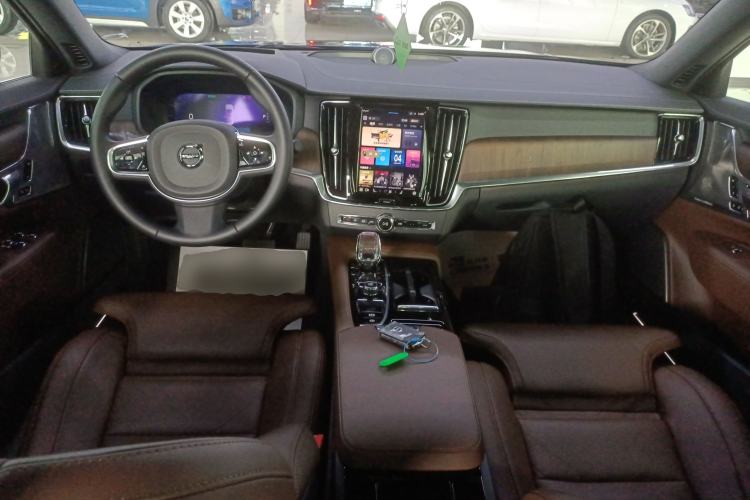 Used Volvo S90 New Energy 2024 Plug-in Hybrid Four-Wheel Drive Long-Range Luxury Smart Edition Center Console