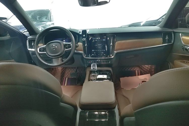 Used Volvo S90 New Energy 2024 Plug-in Hybrid Four-Wheel Drive Long-Range Zhiyi Luxury Edition Center Console