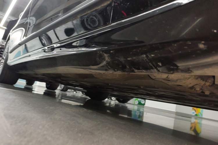 Used Volvo S90 New Energy 2024 Plug-in Hybrid Four-Wheel Drive Long-Range Zhiyi Luxury Edition Chassis Front Right