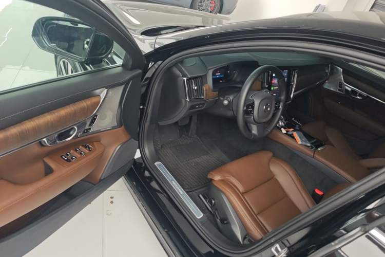 Used Volvo S90 New Energy 2024 Plug-in Hybrid Four-Wheel Drive Long-Range Luxury Smart Edition Driver Seat