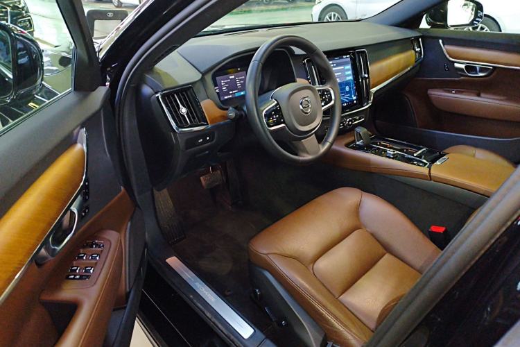 Used Volvo S90 New Energy 2024 Plug-in Hybrid Four-Wheel Drive Long-Range Zhiyi Luxury Edition Driver Seat