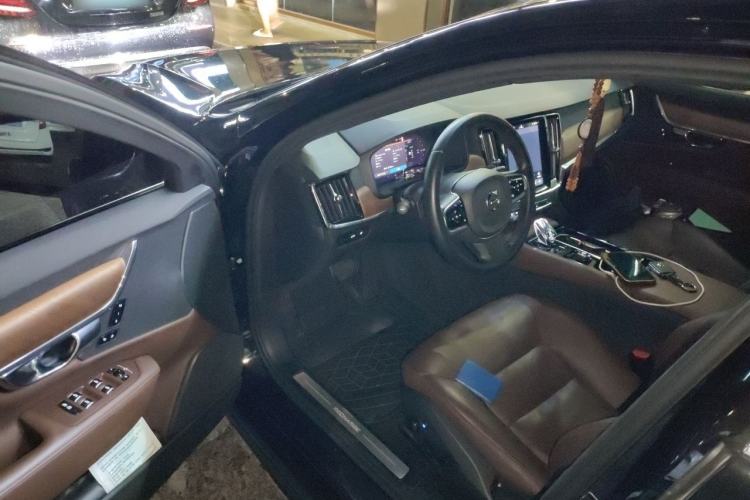 Used Volvo S90 New Energy 2024 Plug-in Hybrid Four-Wheel Drive Long-Range Zhiyi Luxury Edition Driver Seat