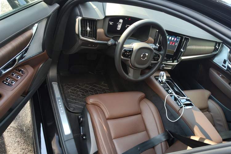 Used Volvo S90 New Energy 2024 Plug-in Hybrid Four-Wheel Drive Long-Range Luxury Smart Edition Driver Seat