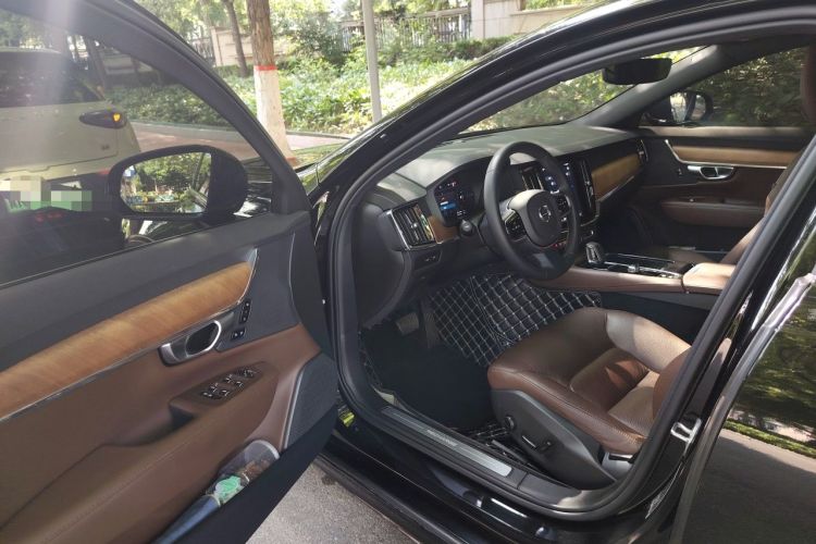 Used Volvo S90 New Energy 2024 Plug-in Hybrid Four-Wheel Drive Long-Range Zhiyi Luxury Edition Driver Seat