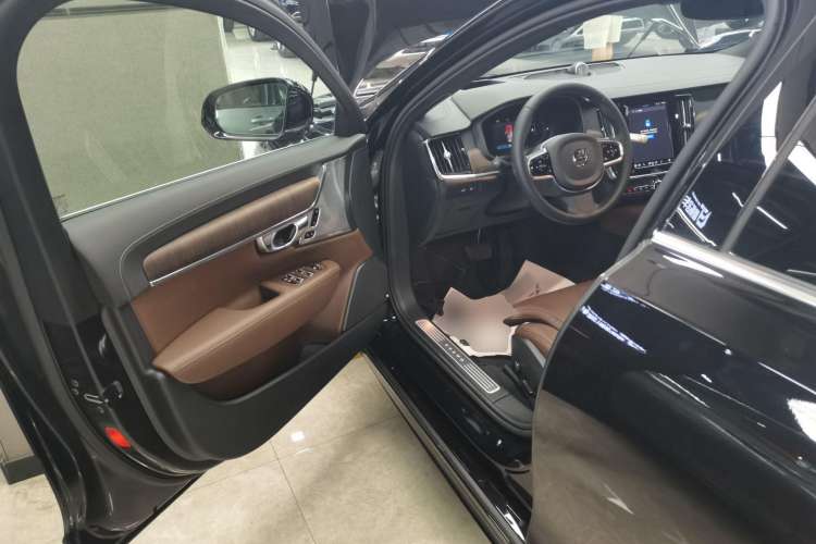 Used Volvo S90 New Energy 2024 Plug-in Hybrid Four-Wheel Drive Long-Range Luxury Smart Edition Driver Seat