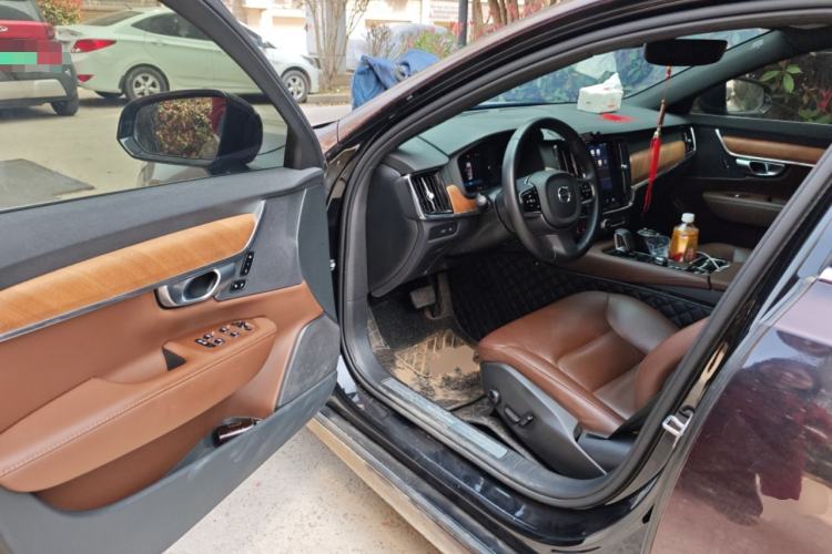 Used Volvo S90 New Energy 2024 Plug-in Hybrid Four-Wheel Drive Long-Range Zhiyi Luxury Edition Driver Seat